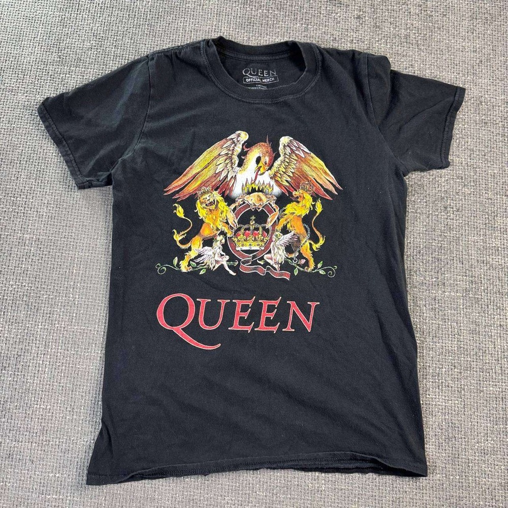 Queen Official Merch Band Crest Graphic T-Shirt Unisex Small Black 2020 Bravado